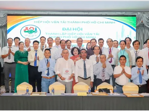 Đại hội thành lập Hiệp hội Vận tải TP.HCM: Kiện toàn bộ máy sau hợp nhất 4 hiệp hội