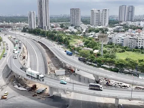 TP.HCM thông xe 2 nhánh cầu dự án nút giao thông An Phú
