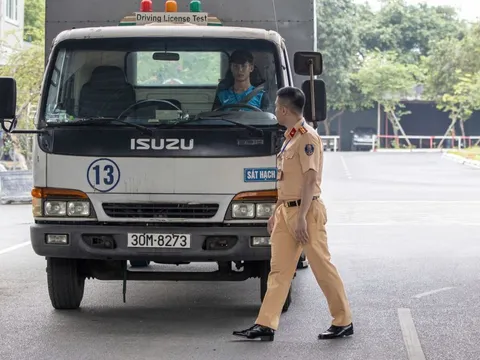 Sát hạch lái xe sẽ đánh giá khả năng giữ khoảng cách an toàn