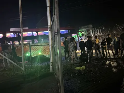 TNGT liên hoàn giữa 5 ô tô trên đường Hồ Chí Minh qua Lâm Đồng