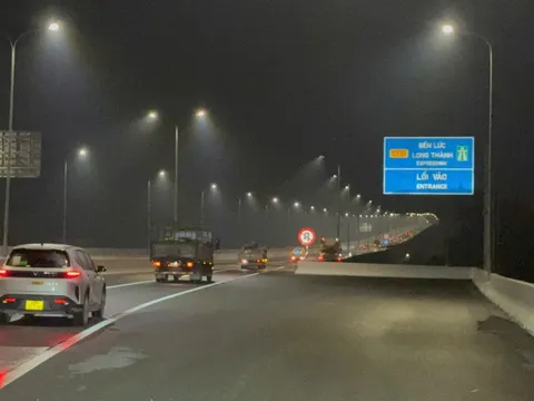 Thông xe cao tốc Bến Lức - Long Thành phát huy tiềm năng vận tải