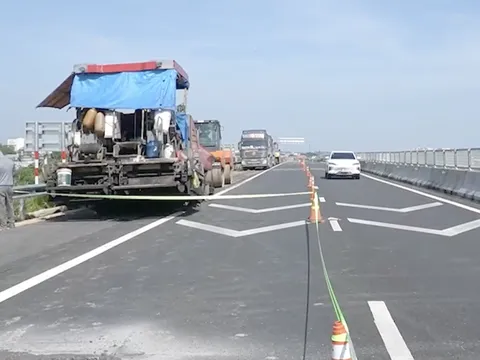 Khắc phục xong vết nứt mặt đường cao tốc Biên Hòa - Vũng Tàu