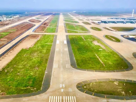 Bay kiểm tra, hiệu chuẩn hệ thống dẫn đường và đèn tín hiệu đường cất hạ cánh sân bay Long Thành