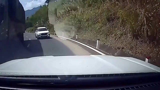 Vượt nối đuôi, sai lầm phổ biến của nhiều tài xế mới